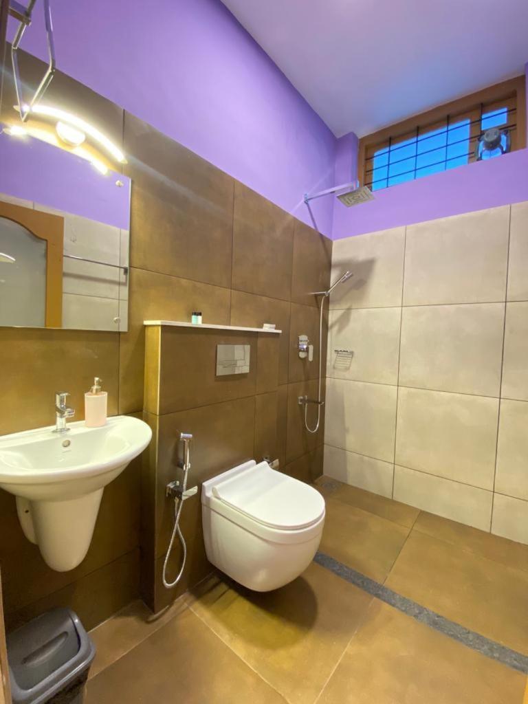 Munnar Blue Mist Bed & Breakfast Ruang foto
