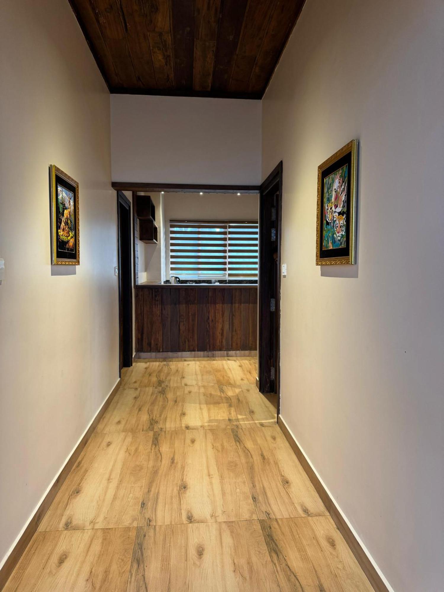 Munnar Blue Mist Bed & Breakfast Bagian luar foto