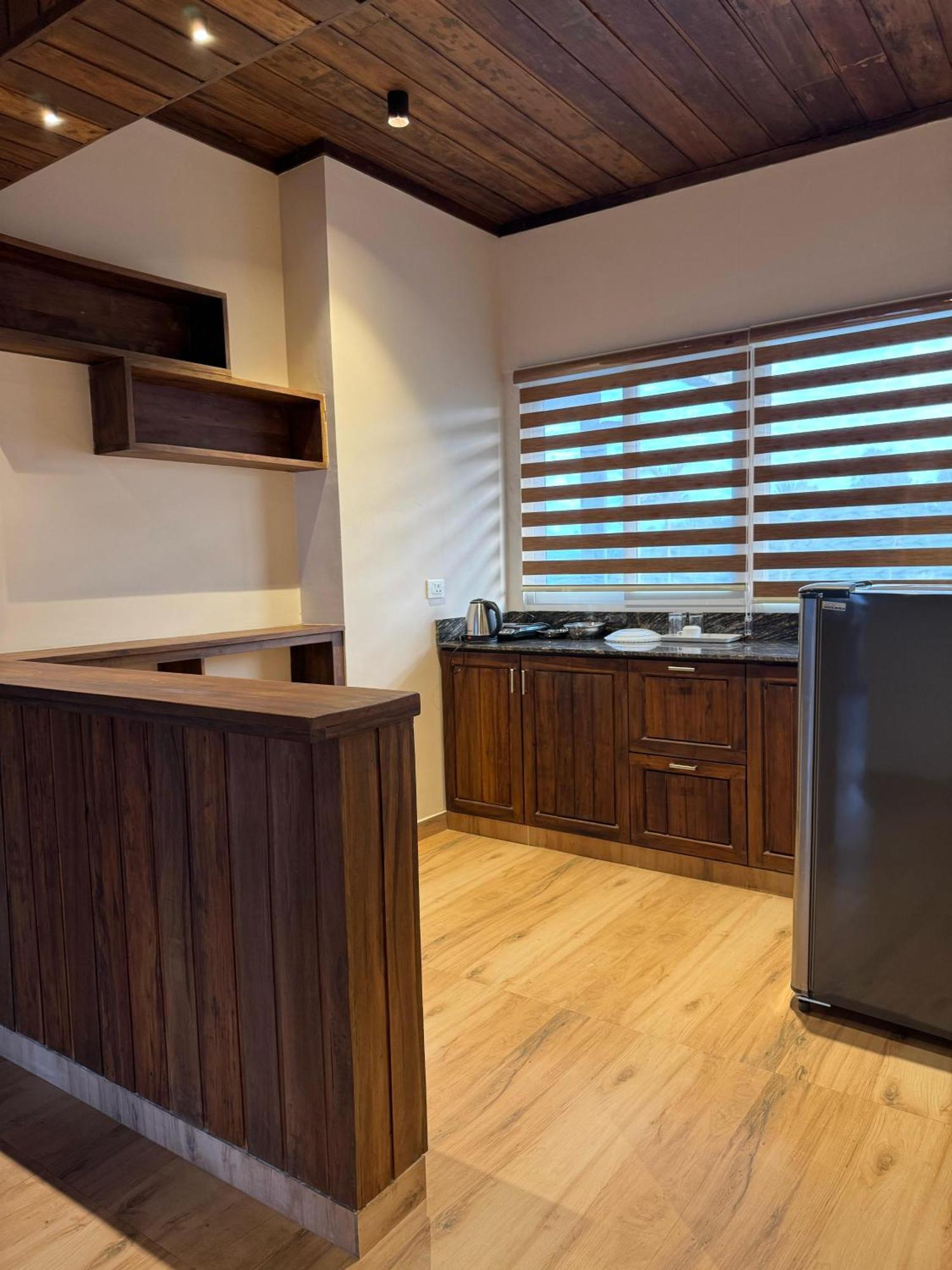 Munnar Blue Mist Bed & Breakfast Bagian luar foto